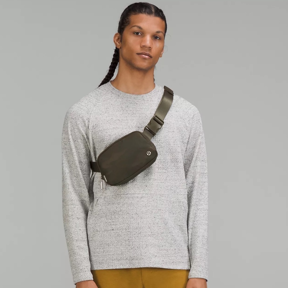 Lululemon Everywhere Belt Bag Camo Crossbody Sling Bag Nwt - Picture 6 of 6